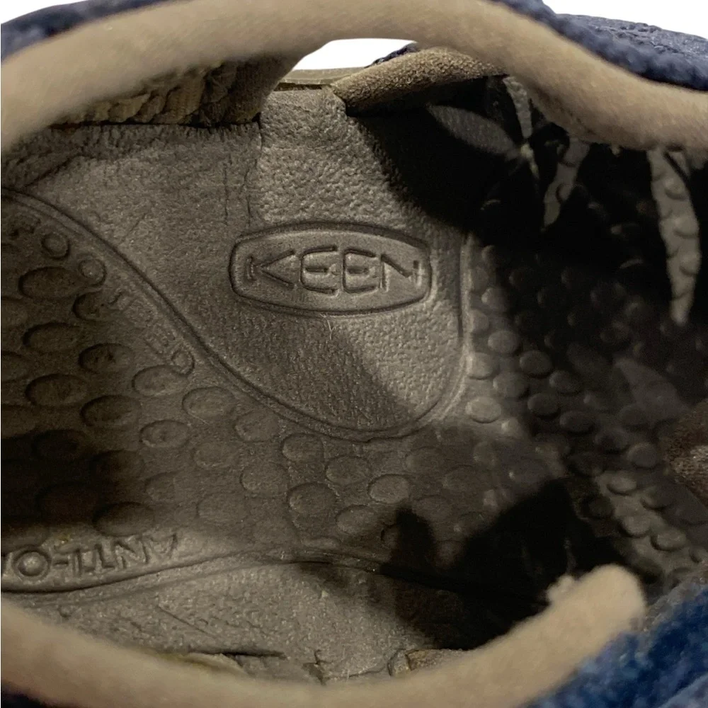 Keen Navy Blue Baby Water Shoes - Size 5 - Like New